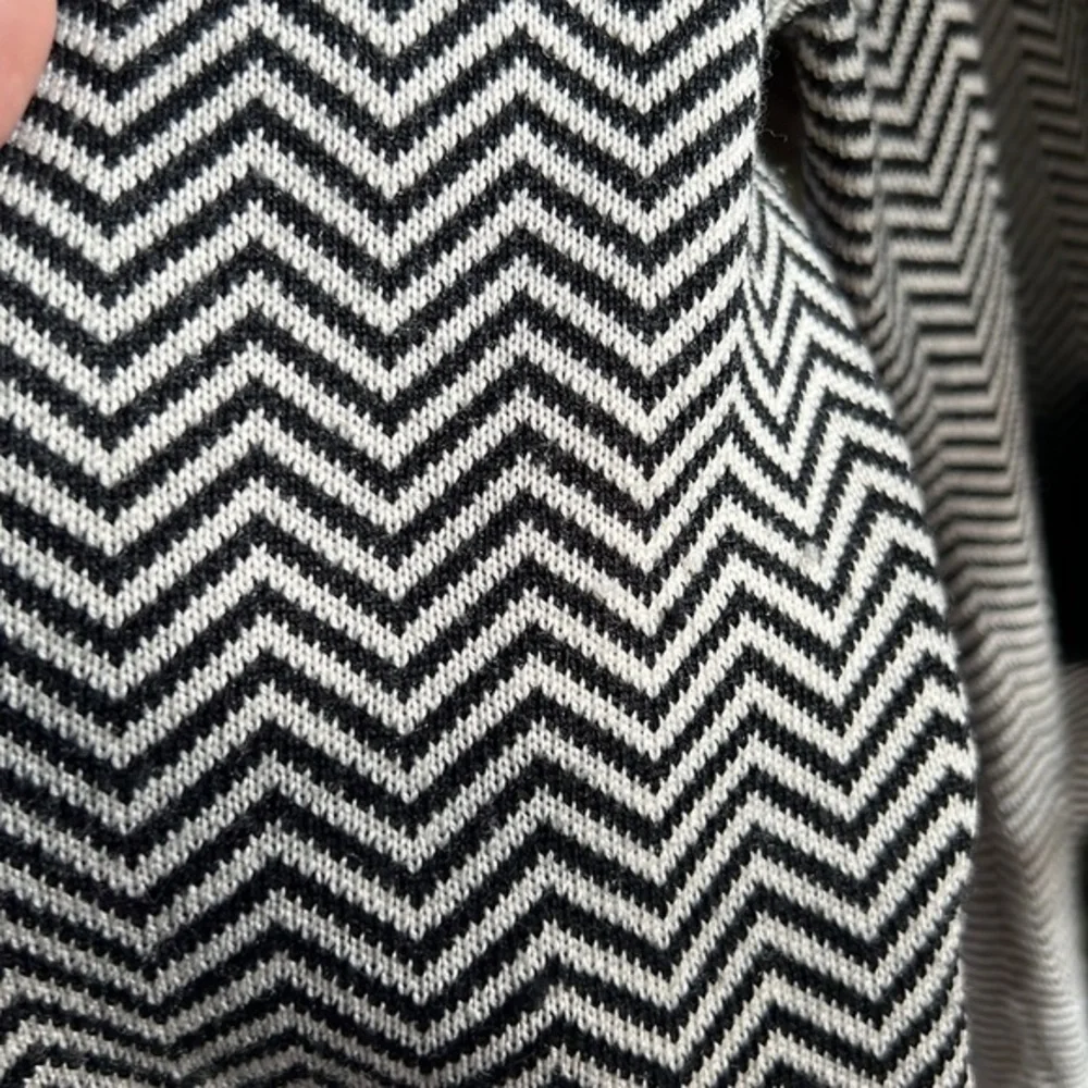 Katie &‎ Elie 100% Merino Wool chevron sweater/blazer/cardigan size M